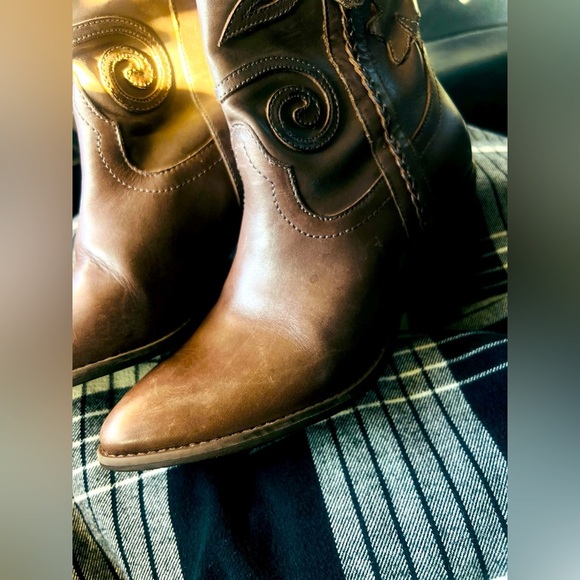 Carlos Santana Women's Austin Boot Dark Brown Size 7.5 - Picture 2 of 7